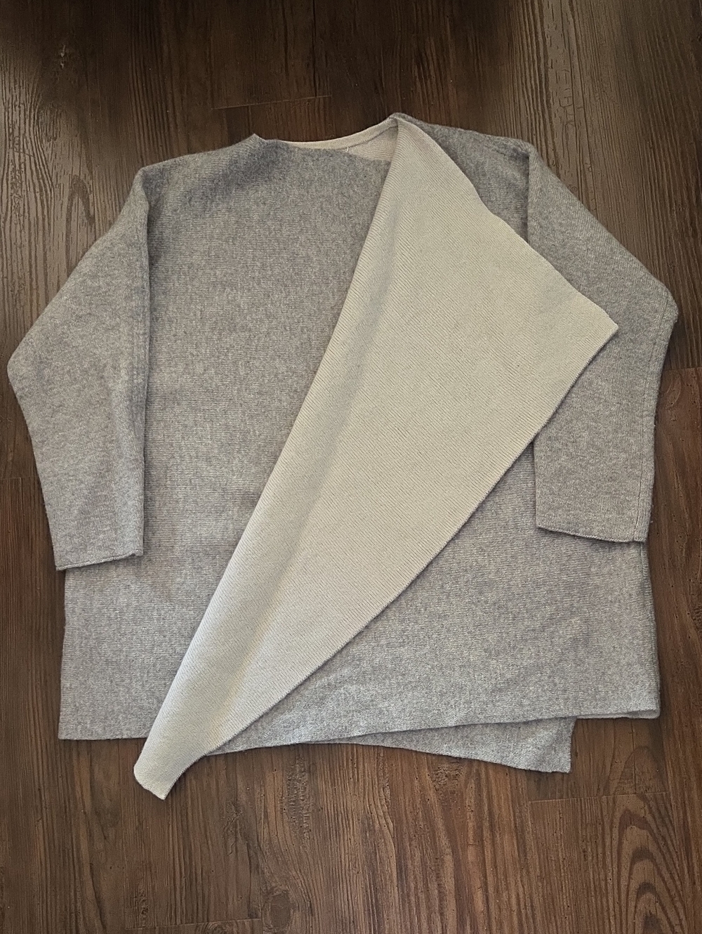 NEW Club Monaco Heather Gray/Cream 100% Cashmere Cardigan Wrap Sweater Sz Large